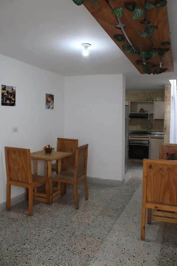 Absolute Medellin Hotel & Hostel Гостевой дом