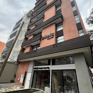  Hotel Akela Park